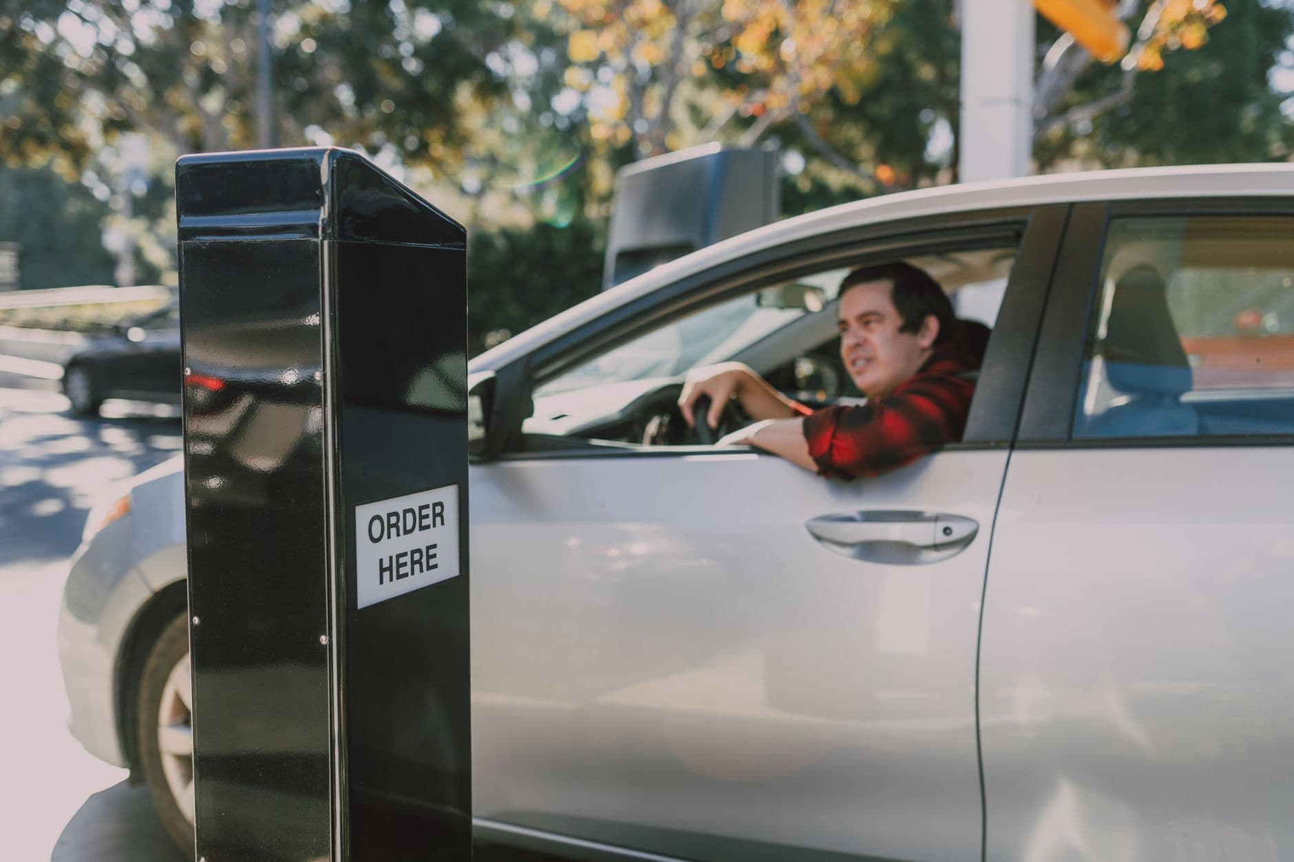 fast food restaurant manager drive thru